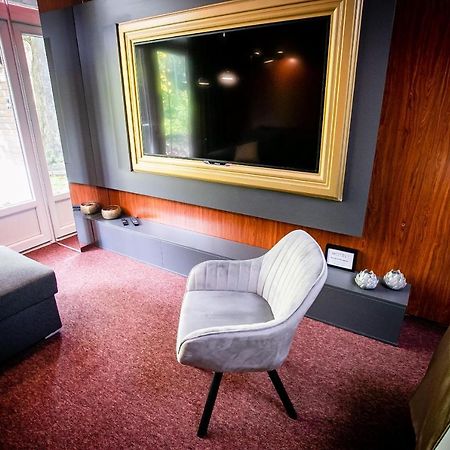 Motel1- A Megfizetheto Luxus! Dunaújváros Exteriér fotografie