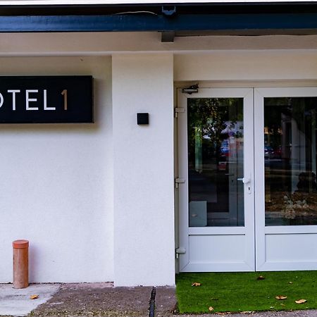Motel1- A Megfizetheto Luxus! Dunaújváros Exteriér fotografie