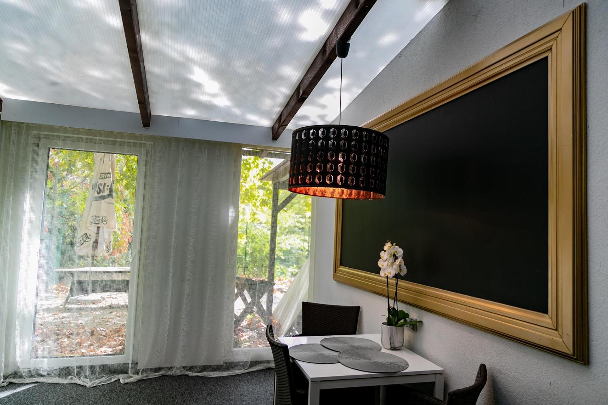 Motel1- A Megfizetheto Luxus! Dunaújváros Exteriér fotografie