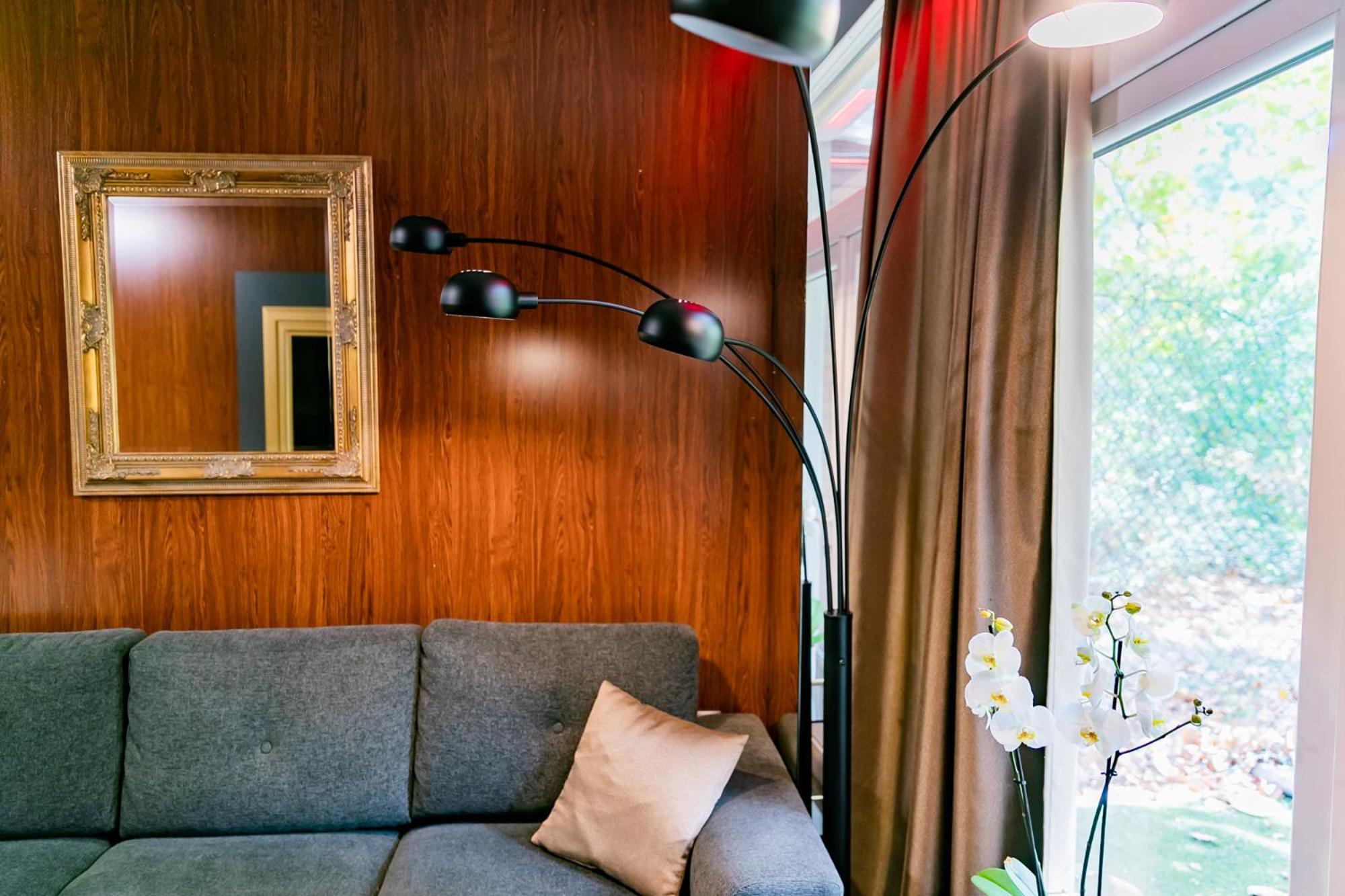 Motel1- A Megfizetheto Luxus! Dunaújváros Exteriér fotografie