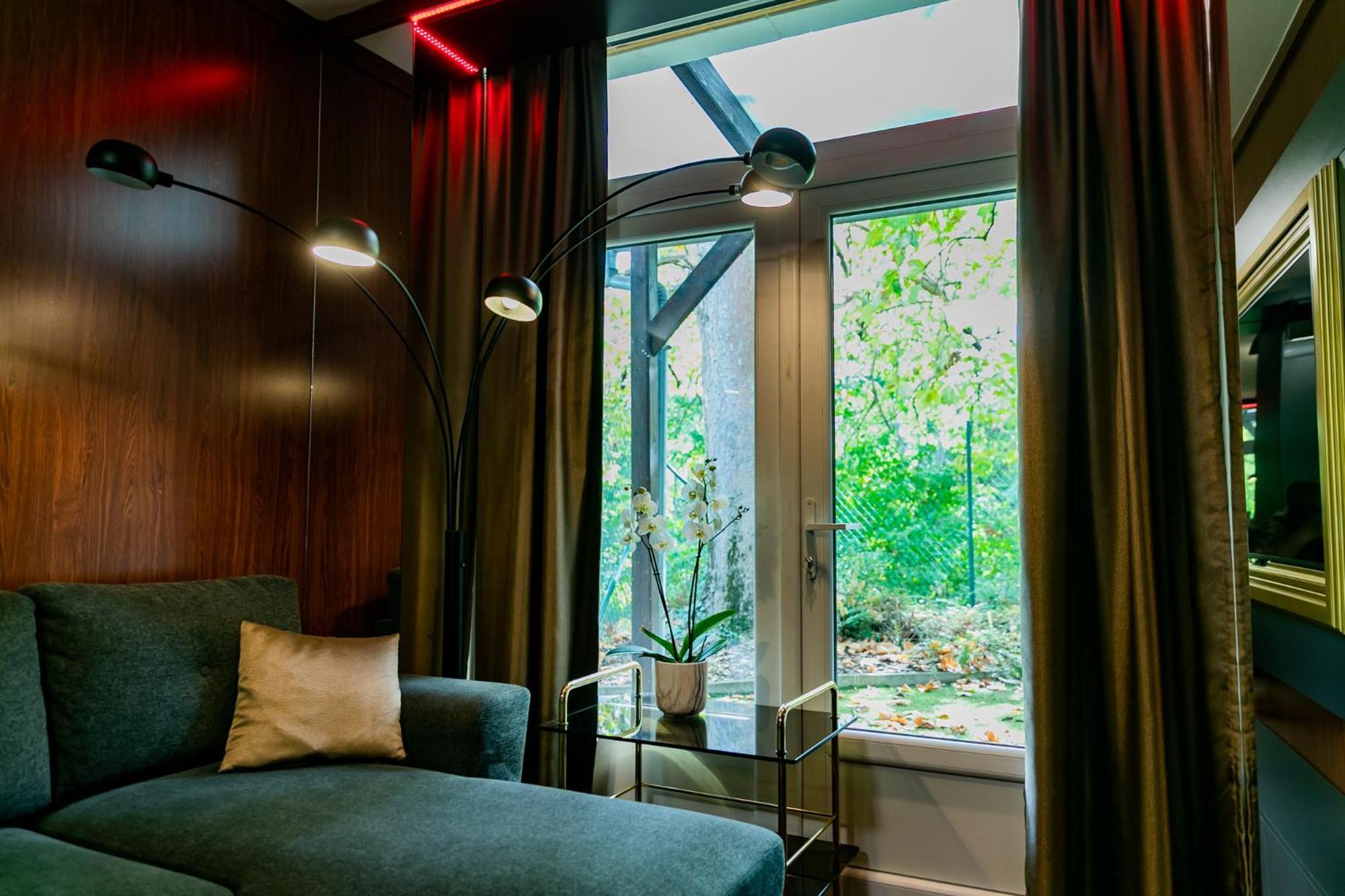 Motel1- A Megfizetheto Luxus! Dunaújváros Exteriér fotografie